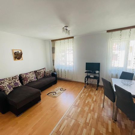 Ferienwohnung Garsoniera Family Buşteni Exterior foto