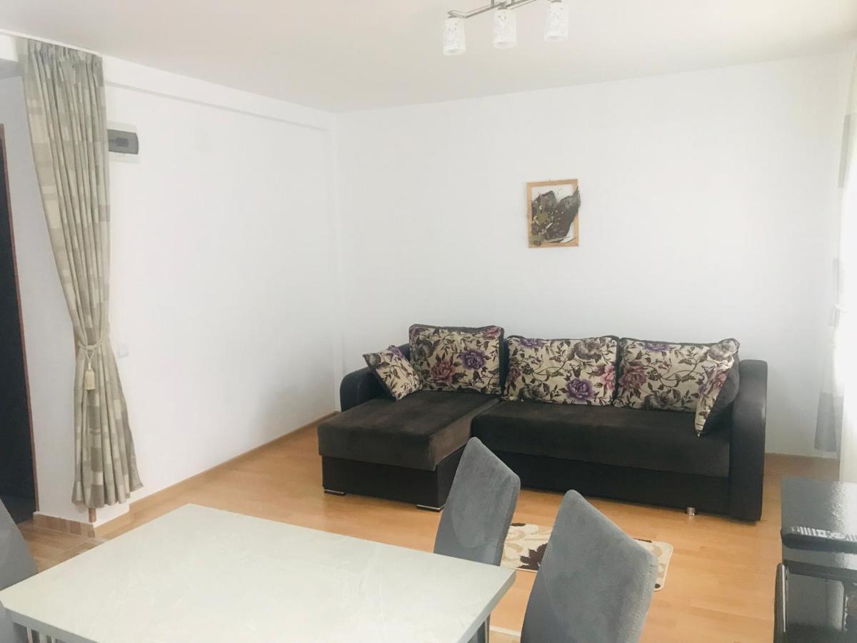 Ferienwohnung Garsoniera Family Buşteni Exterior foto